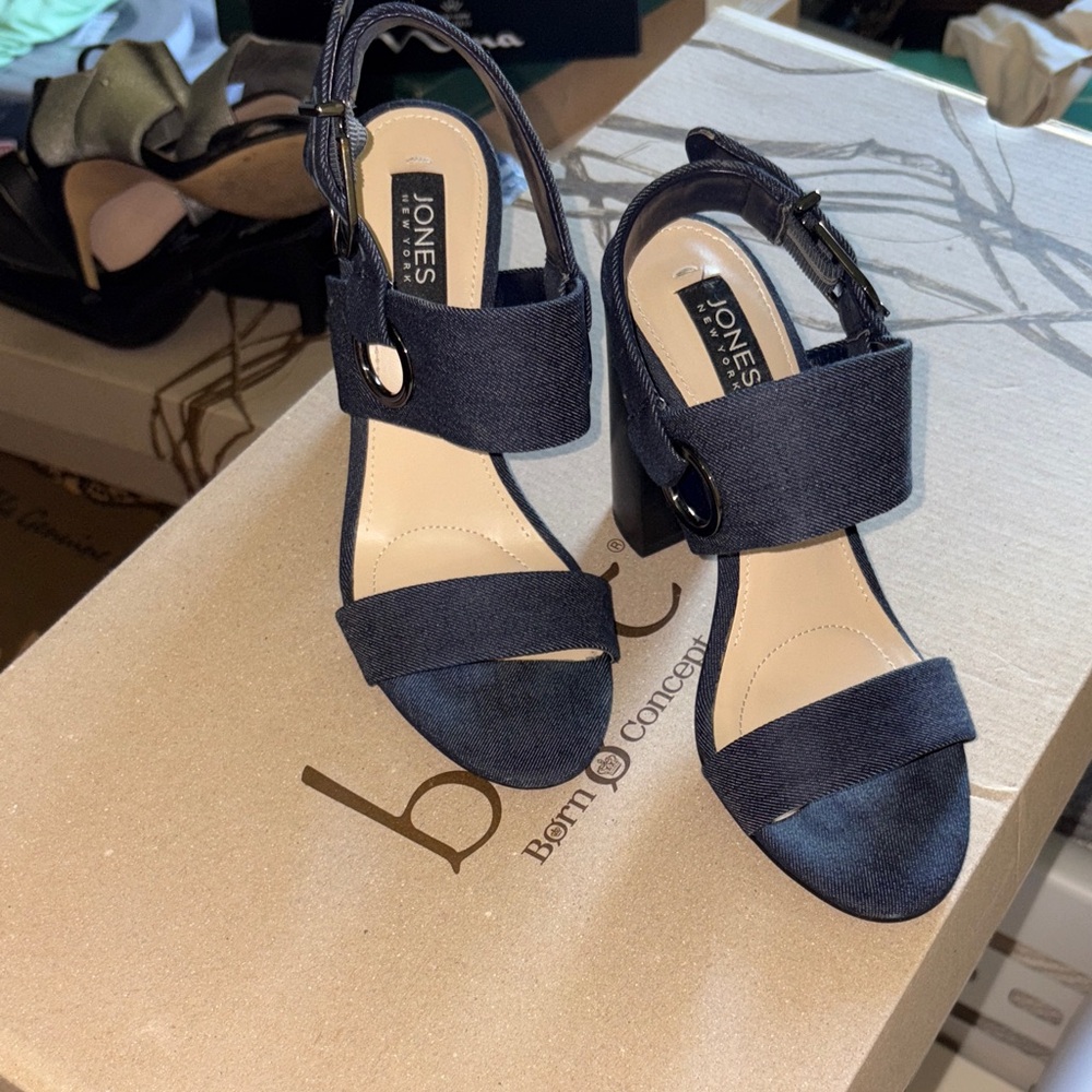 Jones New York Women's Dark Blue Heels
